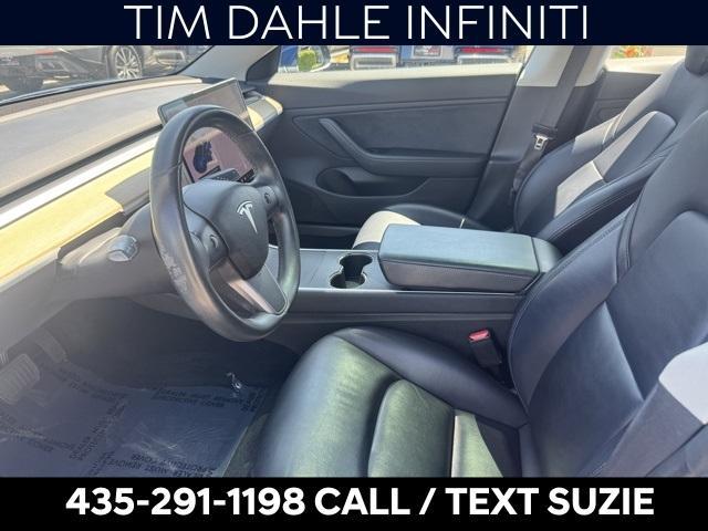 Photo of 2018 Blue Tesla Model 3