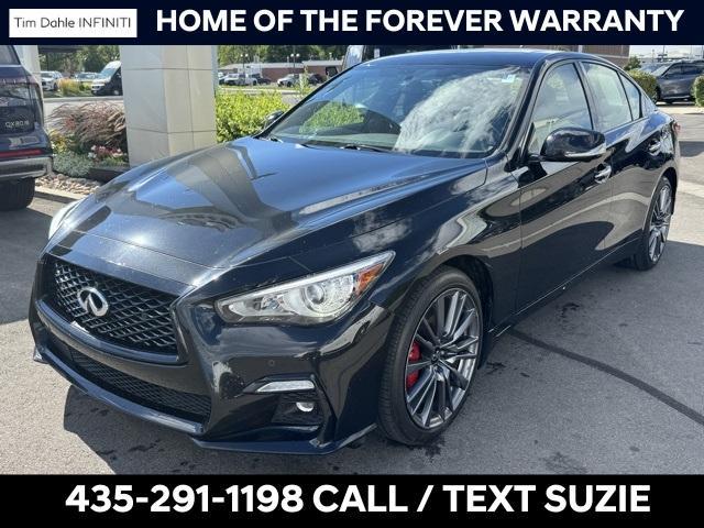 Photo of 2022 Midnight Black INFINITI Q50
