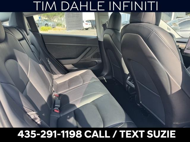 Photo of 2020 White Tesla Model 3