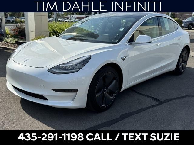 Photo of 2020 White Tesla Model 3