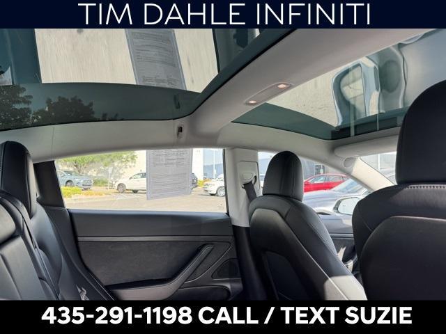 Photo of 2020 White Tesla Model 3