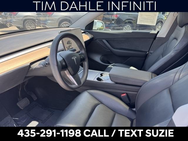 Photo of 2021 White Tesla Model Y