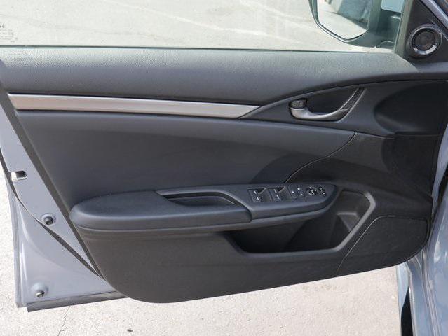 Photo of 2020 Sonic Gray Pearl Honda Civic