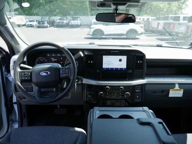 Photo of 2025 Oxford White Ford F-350