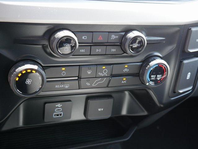 Photo of 2025 Oxford White Ford F-350