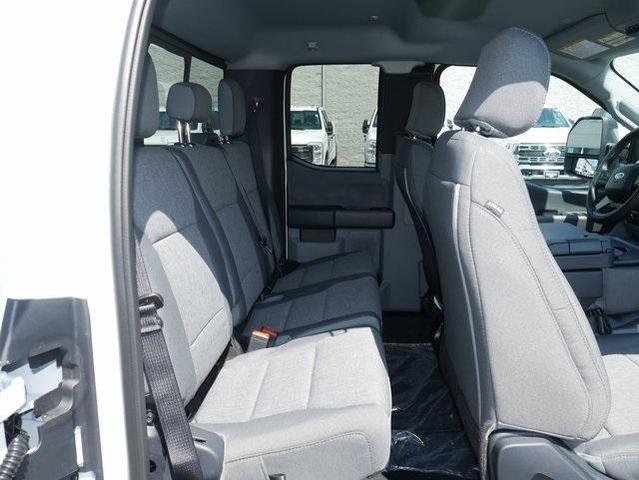 Photo of 2025 Oxford White Ford F-350
