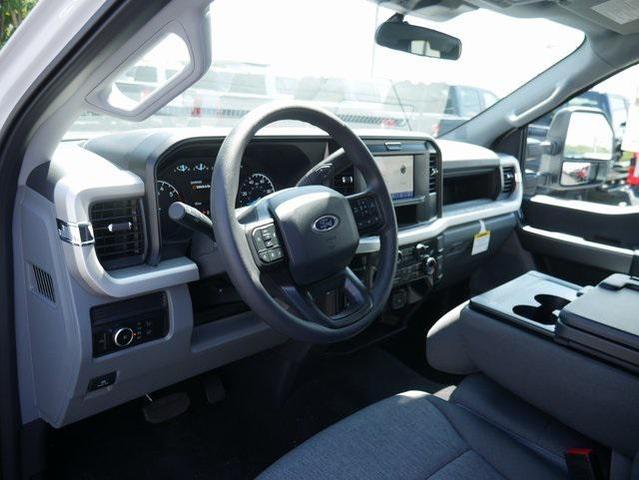 Photo of 2025 Oxford White Ford F-350