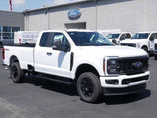 Photo of 2025 Oxford White Ford F-350