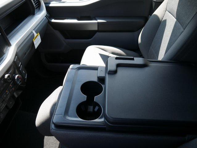 Photo of 2025 Oxford White Ford F-350