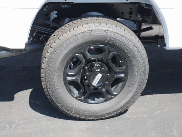 Photo of 2025 Oxford White Ford F-350