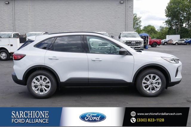 Photo of 2025 Space Silver Metallic Ford Escape