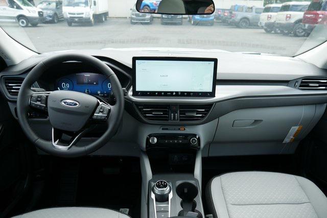 Photo of 2025 Space Silver Metallic Ford Escape