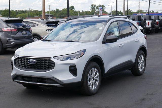 Photo of 2025 Space Silver Metallic Ford Escape