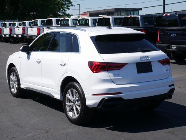 Photo of 2024 White Audi Q3