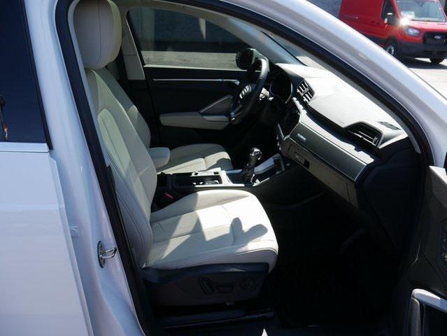 Photo of 2024 White Audi Q3