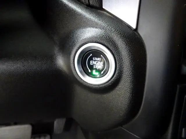 Photo of 2019 Summit White GMC Sierra 1500