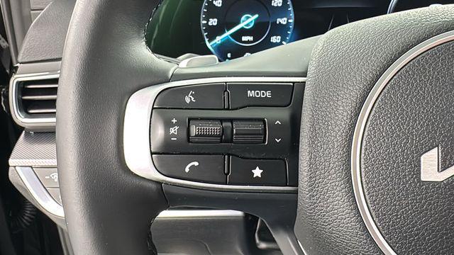 Photo of 2025 Fusion Black Kia Sportage Hybrid