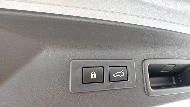 Photo of 2025 Ice Silver Metallic Subaru Forester