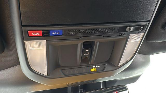 Photo of 2025 Ice Silver Metallic Subaru Forester