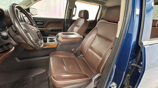 Photo of 2018 Deep Ocean Blue Metallic Chevrolet Silverado 1500