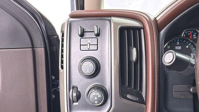 Photo of 2018 Deep Ocean Blue Metallic Chevrolet Silverado 1500