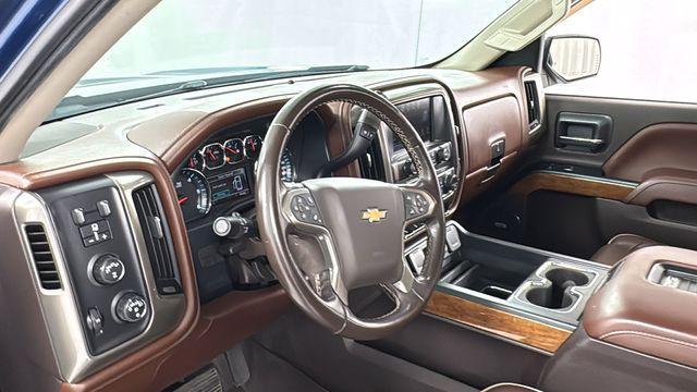 Photo of 2018 Deep Ocean Blue Metallic Chevrolet Silverado 1500