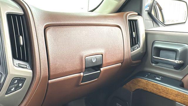 Photo of 2018 Deep Ocean Blue Metallic Chevrolet Silverado 1500
