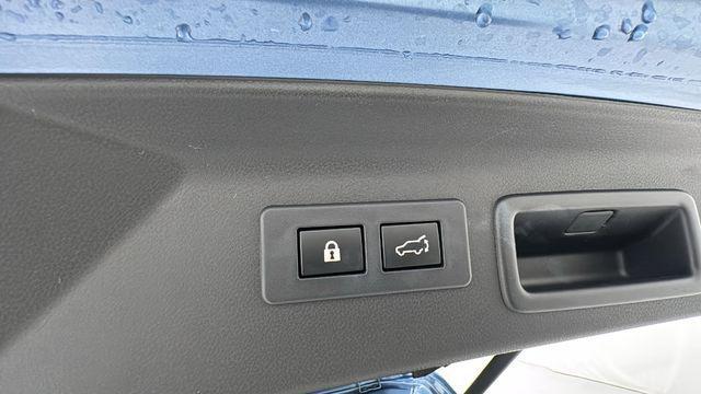 Photo of 2025 dark metallic aluminum alloy Subaru Forester