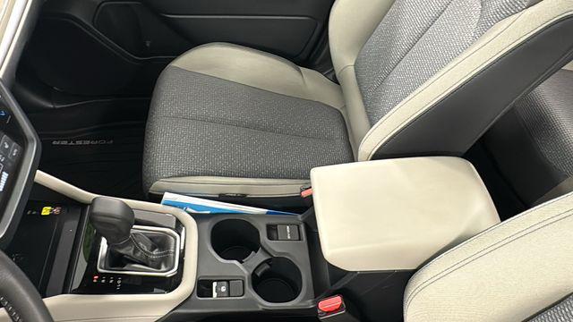 Photo of 2025 dark metallic aluminum alloy Subaru Forester