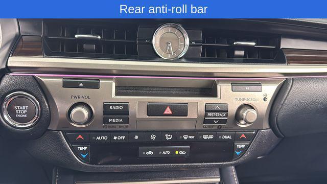 Photo of 2018 Silver Lexus ES 350