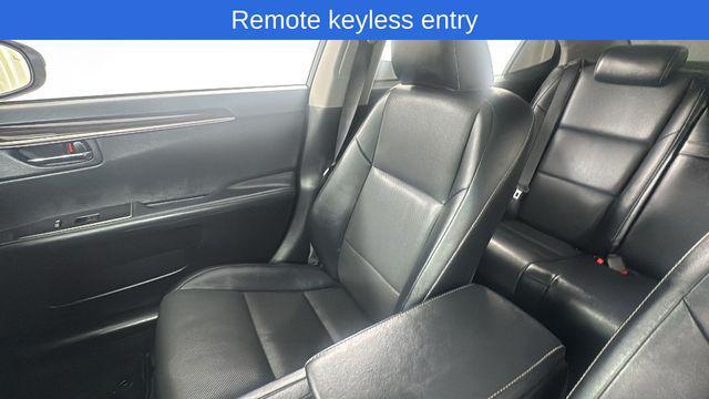 Photo of 2018 Silver Lexus ES 350