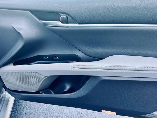 Photo of 2019 Celestial Silver Metallic Toyota Camry