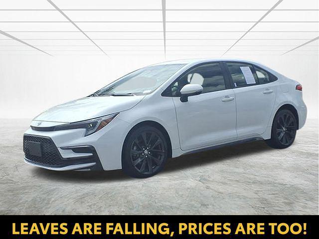 Photo of 2024 White Toyota Corolla