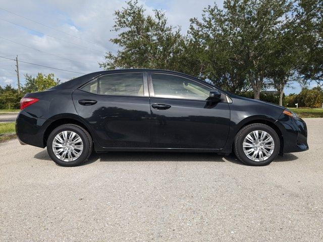 Photo of 2018 Classic Silver Metallic Toyota Corolla