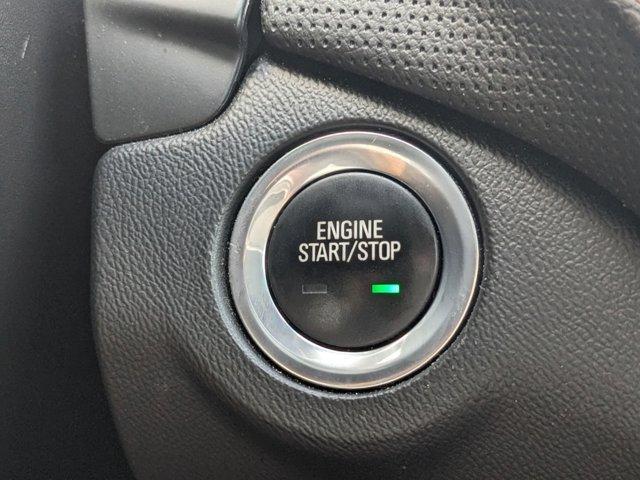 Photo of 2021 Silver Ice Metallic Chevrolet Equinox