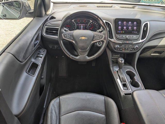 Photo of 2021 Silver Ice Metallic Chevrolet Equinox