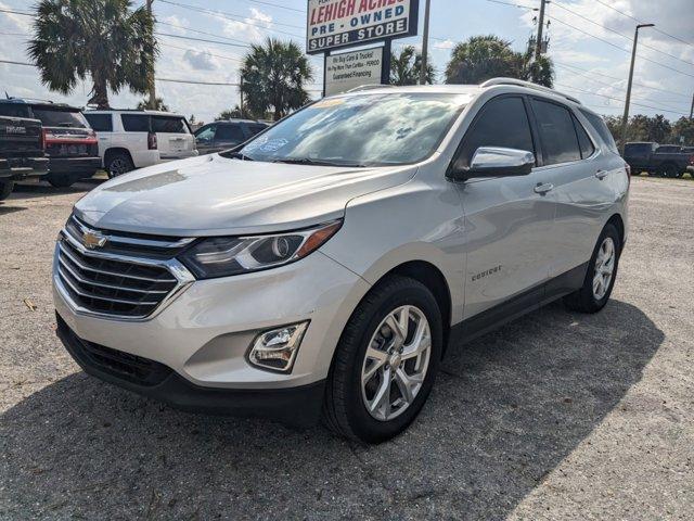 Photo of 2021 Silver Ice Metallic Chevrolet Equinox