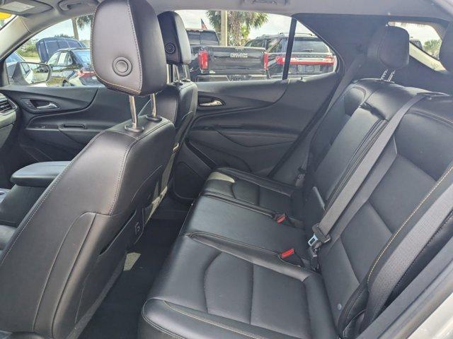 Photo of 2021 Silver Ice Metallic Chevrolet Equinox