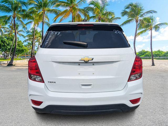 Photo of 2022 Summit White Chevrolet Trax