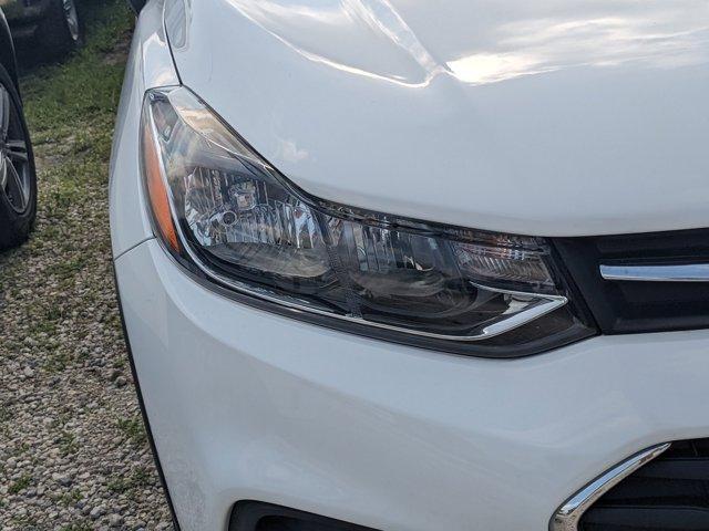 Photo of 2022 Summit White Chevrolet Trax