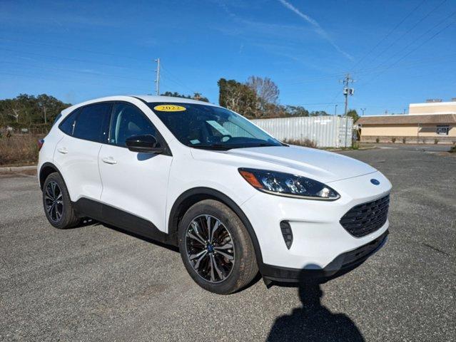 Photo of 2022 Oxford White Ford Escape