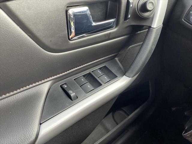 Photo of 2014 Ingot Silver Metallic Ford Edge