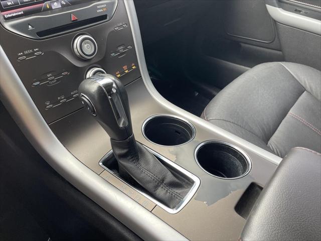 Photo of 2014 Ingot Silver Metallic Ford Edge