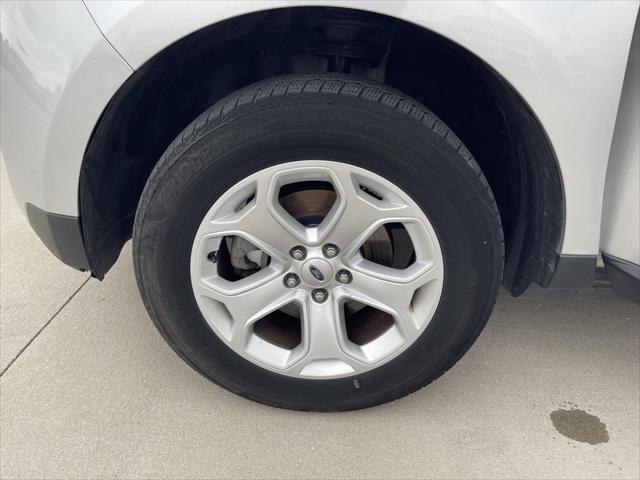Photo of 2014 Ingot Silver Metallic Ford Edge