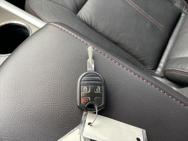 Photo of 2014 Ingot Silver Metallic Ford Edge