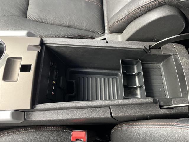 Photo of 2014 Ingot Silver Metallic Ford Edge