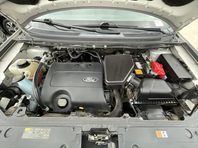 Photo of 2014 Ingot Silver Metallic Ford Edge