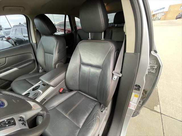 Photo of 2014 Ingot Silver Metallic Ford Edge