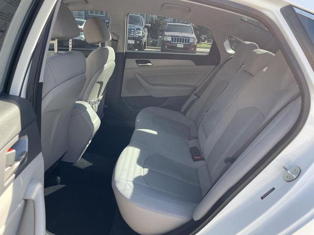 Photo of 2018 Quartz White Pearl Hyundai SONATA