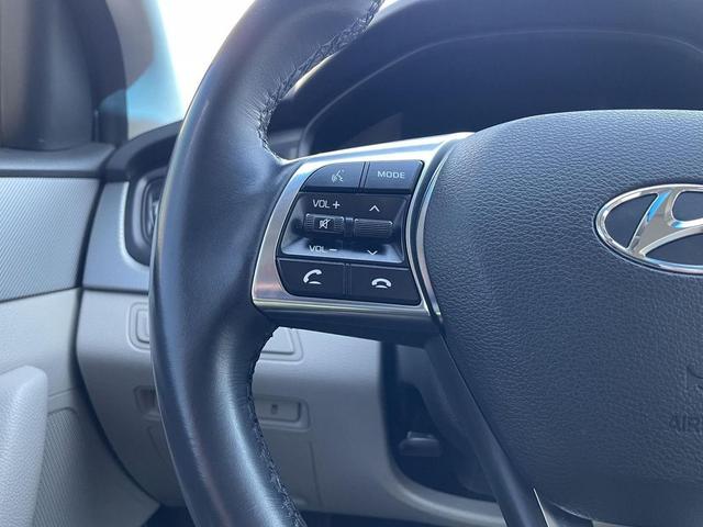 Photo of 2018 Quartz White Pearl Hyundai SONATA